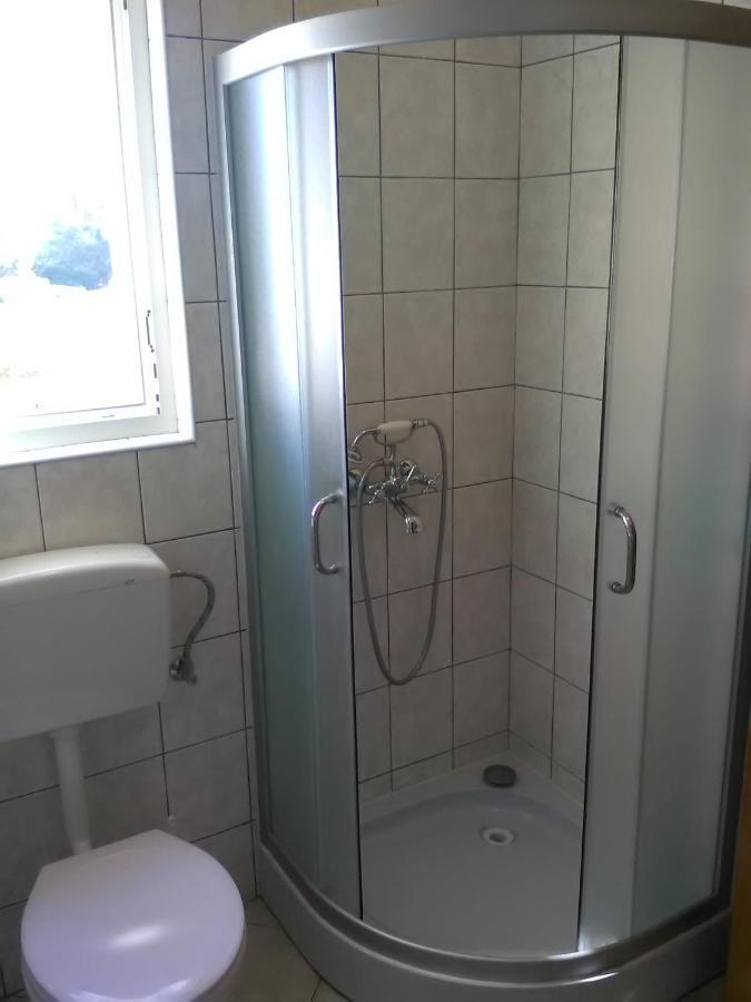 Apartments Zvonimir,Place By The Sea Mirce المظهر الخارجي الصورة
