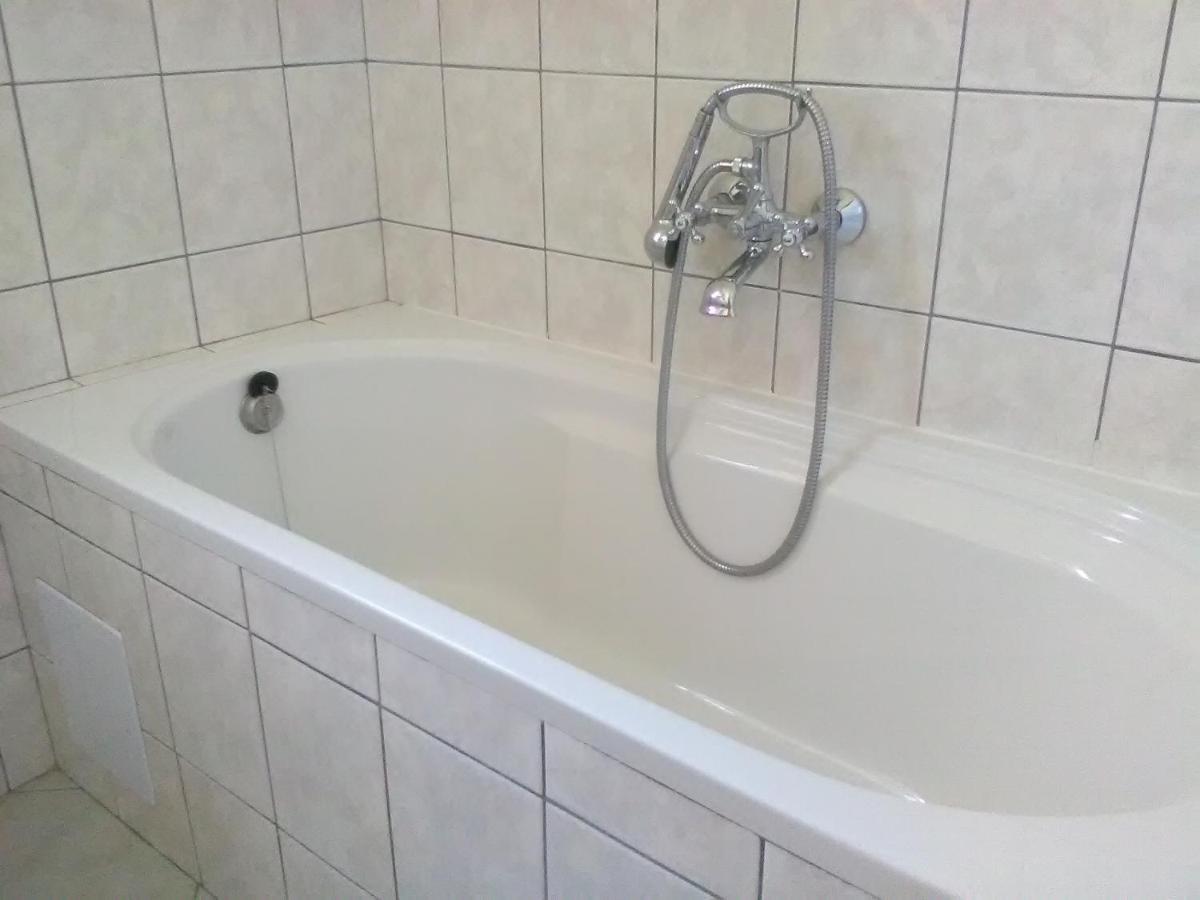 Apartments Zvonimir,Place By The Sea Mirce المظهر الخارجي الصورة